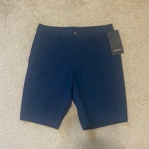 Lululemon NWT Mens Commission short relaxed 11"